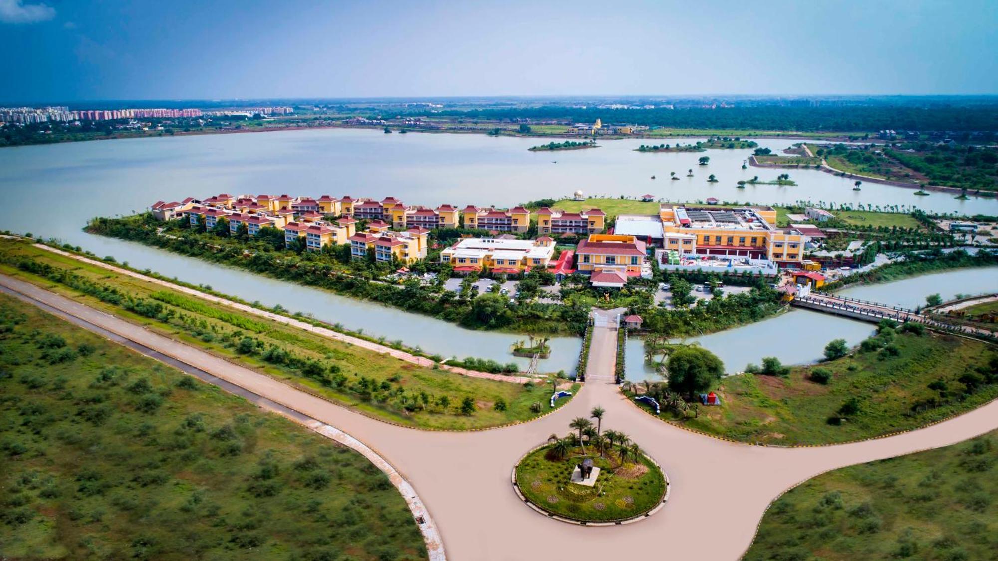 Mayfair Lake Resort Rāipur Exterior foto